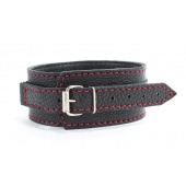 Черный ошейник из натуральной кожи с красной строчкой и кольцом - БДСМ Арсенал - купить с доставкой во Владикавказе