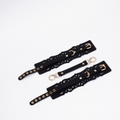 Черный кожаные оковы с узорами и золотистой фурнитурой - Crazy Handmade - купить с доставкой во Владикавказе