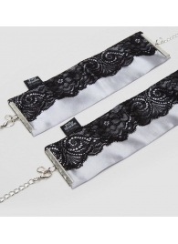 Сатиновые наручники с кружевом Play Nice - Fifty Shades of Grey - купить с доставкой во Владикавказе