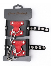 Черные наручники с красным декором и заклепками - Crazy Handmade - купить с доставкой во Владикавказе