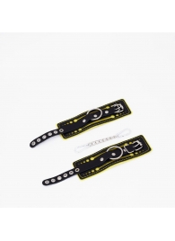 Черно-желтые кожаные наручники с жёлтой строчкой - Crazy Handmade - купить с доставкой во Владикавказе