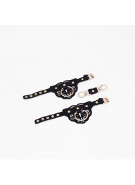 Черные кожаные наручники с клепками, кольцами и золотистой фурнитурой - Crazy Handmade - купить с доставкой во Владикавказе