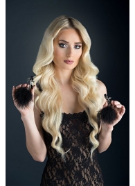 Зажимы для сосков с пухом FEATHERED NIPPLE CLAMPS - Blush Novelties - купить с доставкой во Владикавказе