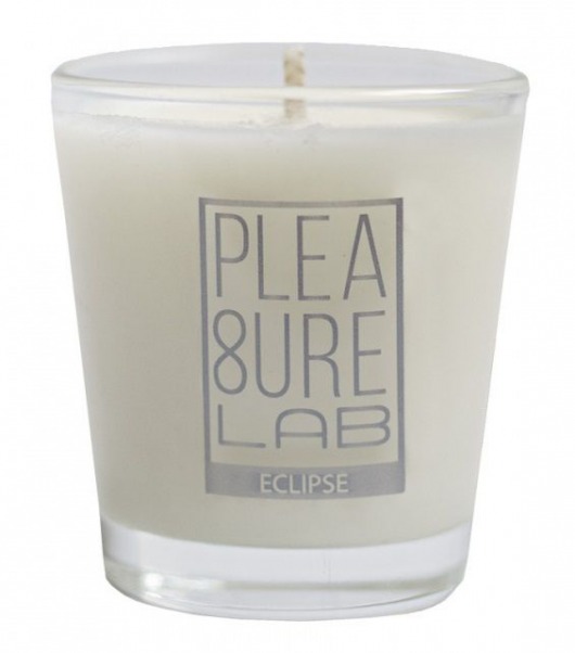 Массажная свеча Eclipse с ароматом сосны - 50 мл. - Pleasure Lab - купить с доставкой во Владикавказе