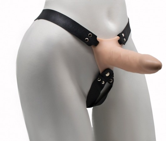 Пустотелый реалистичный фаллопротез на ремешках с заклепками - 16,5 см. - LOVETOY (А-Полимер) - купить с доставкой во Владикавказе