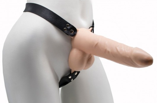 Пустотелый реалистичный фаллопротез на ремешках с заклепками - 18,5 см. - LOVETOY (А-Полимер) - купить с доставкой во Владикавказе