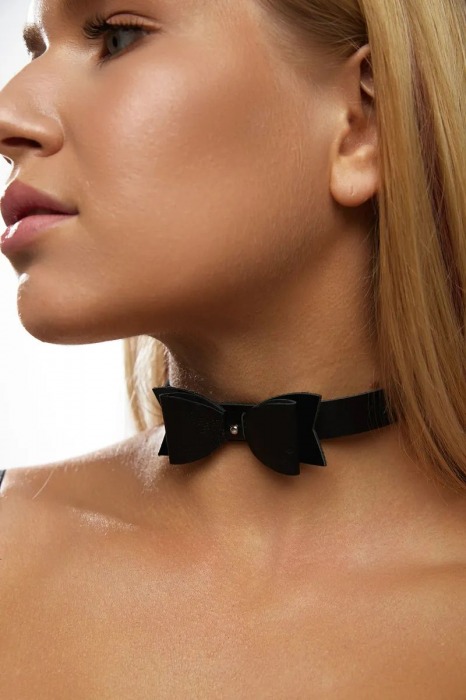 Черный кожаный однослойный чокер с бабочкой - Crazy Handmade - купить с доставкой во Владикавказе